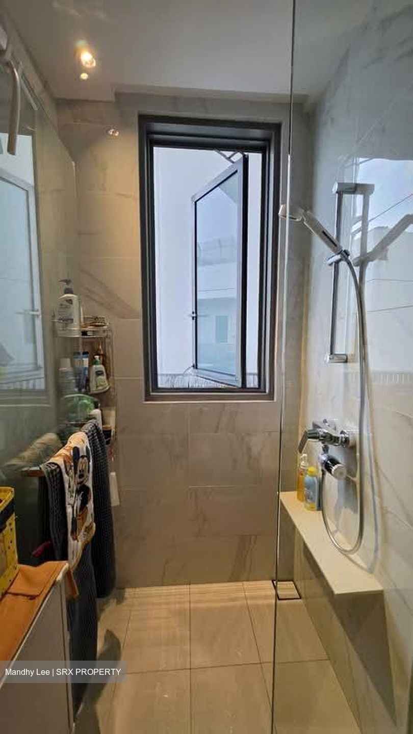 Forest Woods (D19), Condominium #581119421